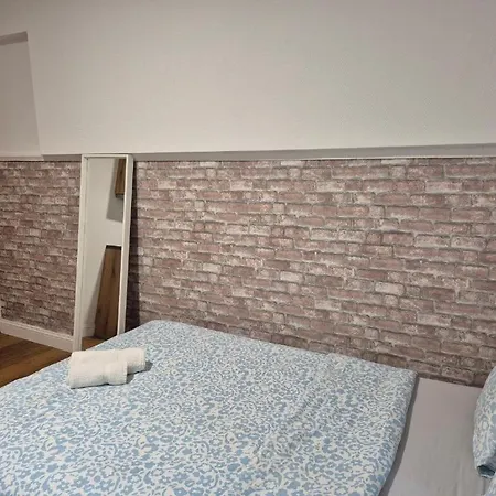 منزل للإقامة With External Bathroom Near To The Centre