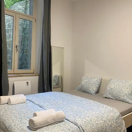 With External Bathroom Near To The Centre منزل للإقامة